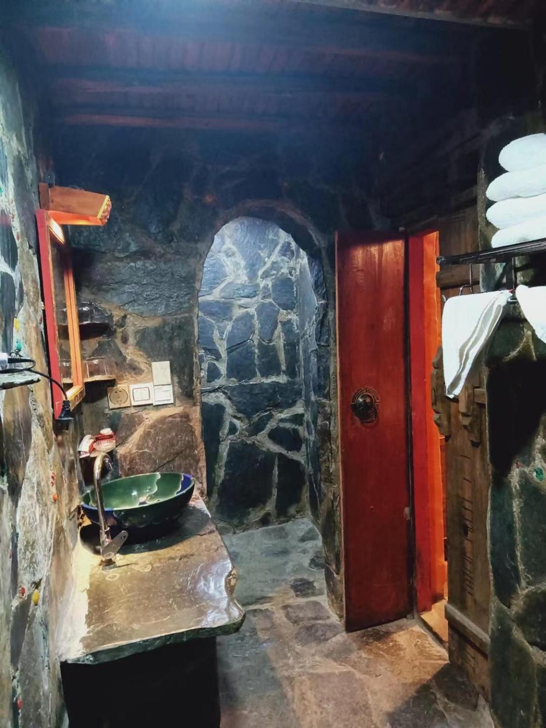 Shambhala Palace Hotel Lhasa Zewnętrze zdjęcie