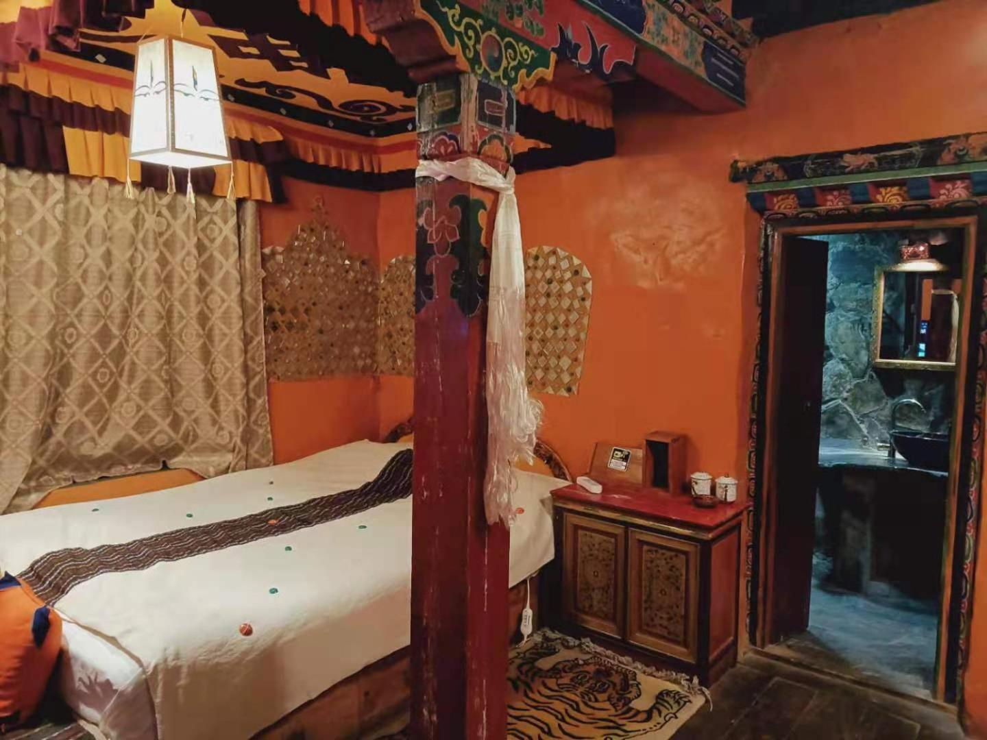 Shambhala Palace Hotel Lhasa Zewnętrze zdjęcie