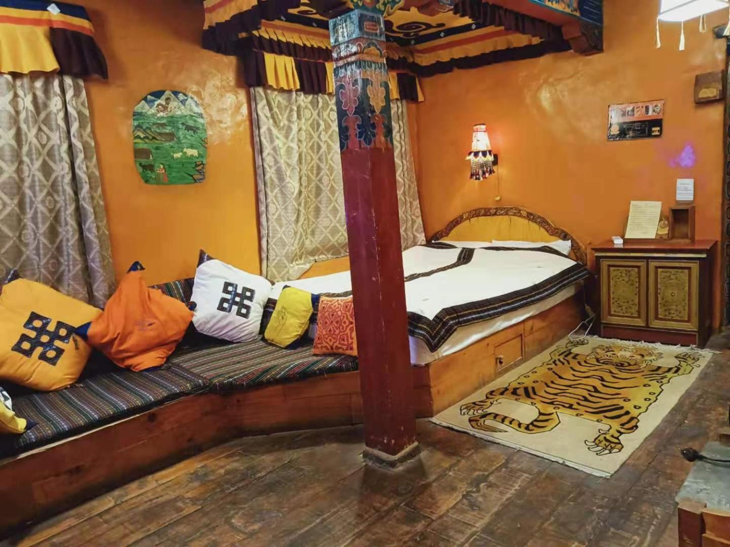 Shambhala Palace Hotel Lhasa Zewnętrze zdjęcie