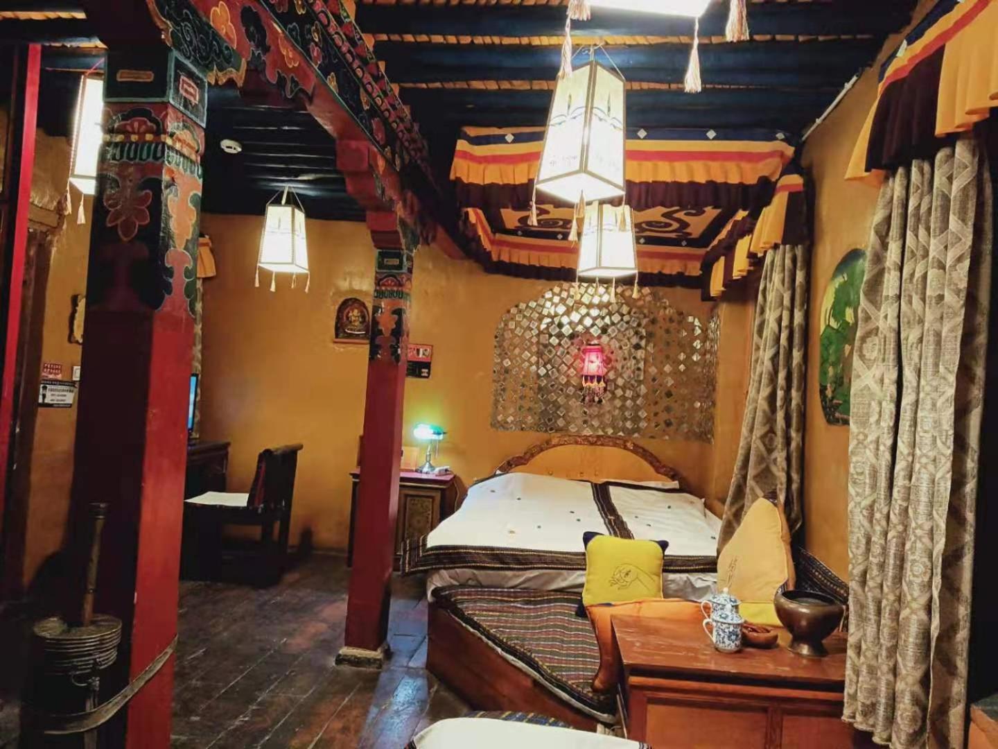 Shambhala Palace Hotel Lhasa Zewnętrze zdjęcie