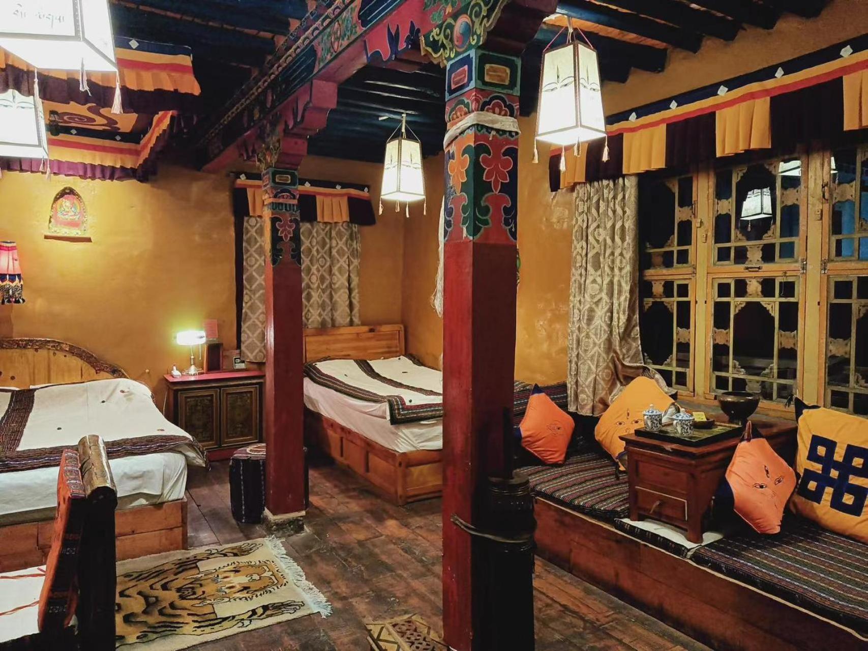 Shambhala Palace Hotel Lhasa Zewnętrze zdjęcie