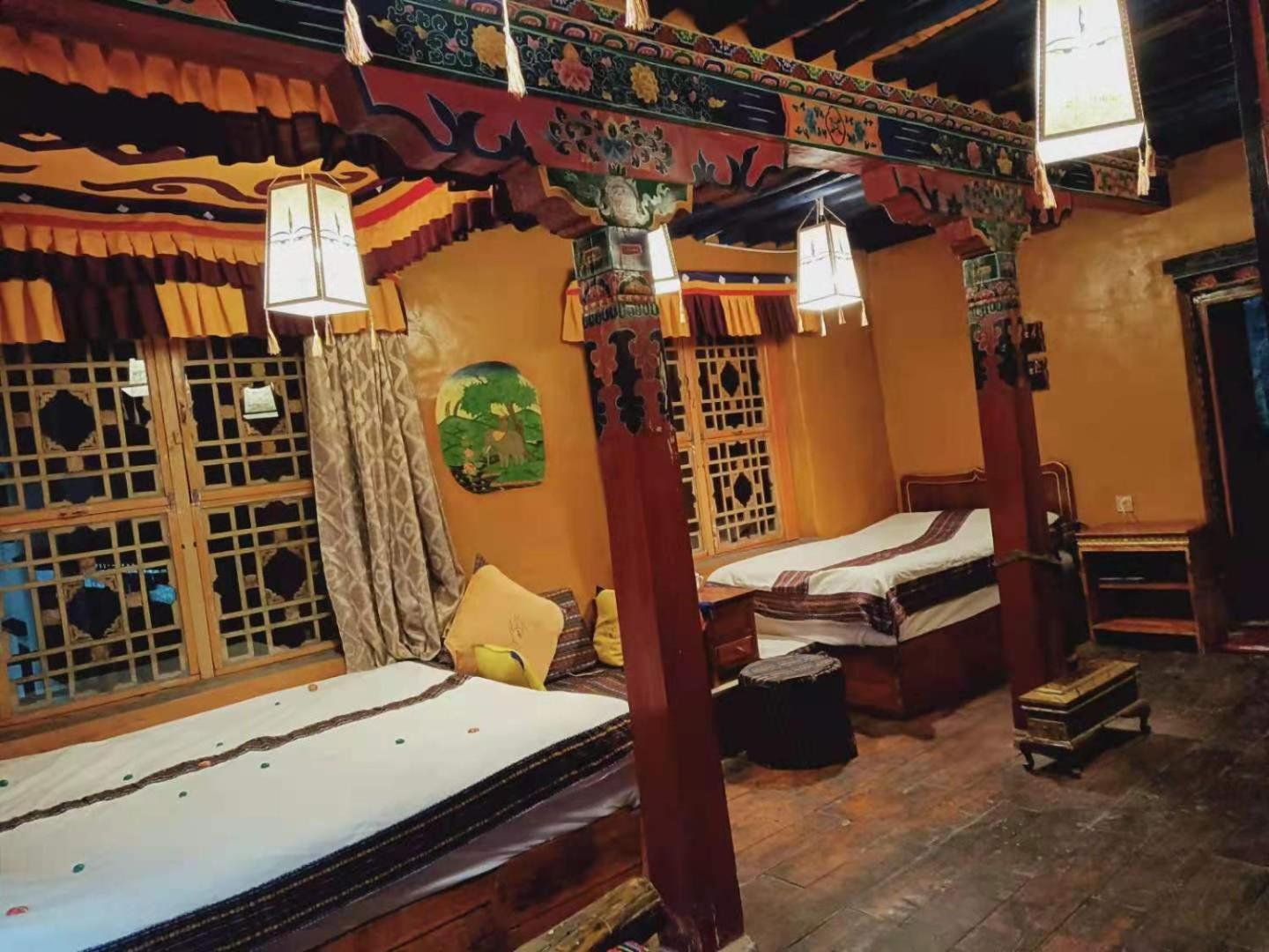 Shambhala Palace Hotel Lhasa Zewnętrze zdjęcie