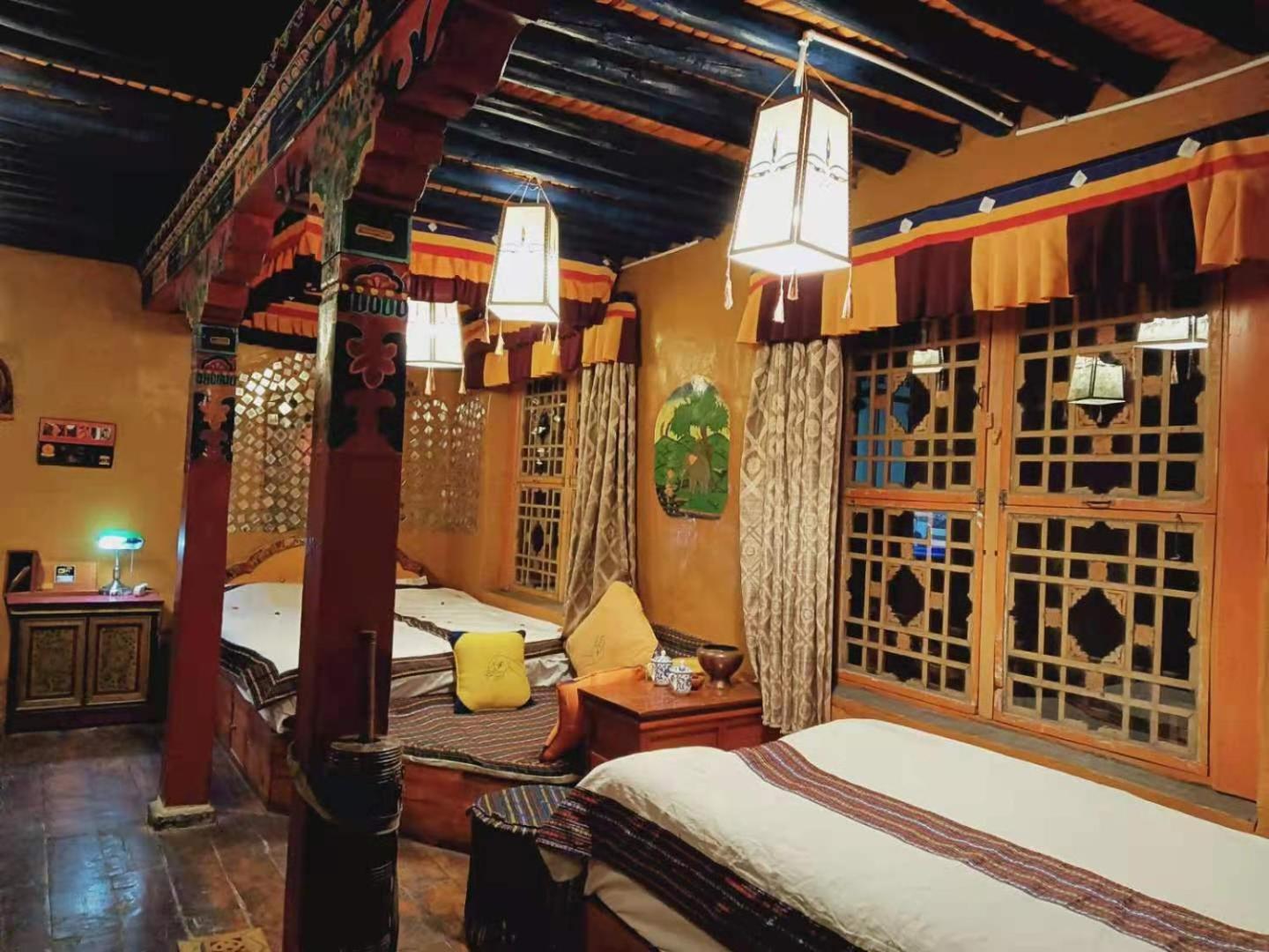 Shambhala Palace Hotel Lhasa Zewnętrze zdjęcie