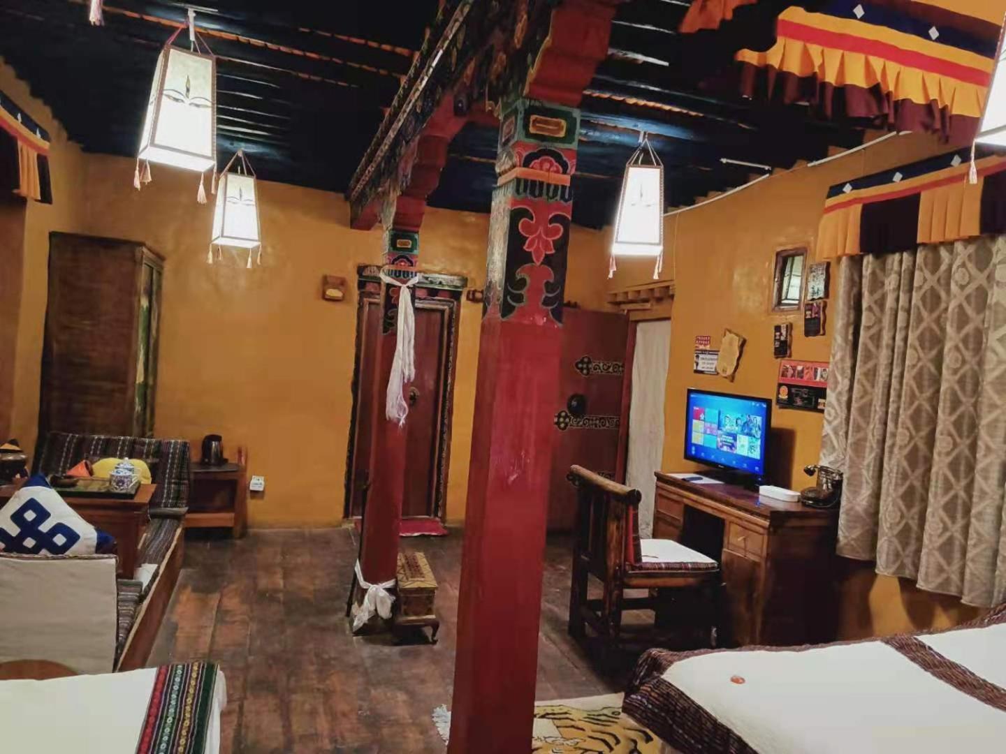 Shambhala Palace Hotel Lhasa Zewnętrze zdjęcie