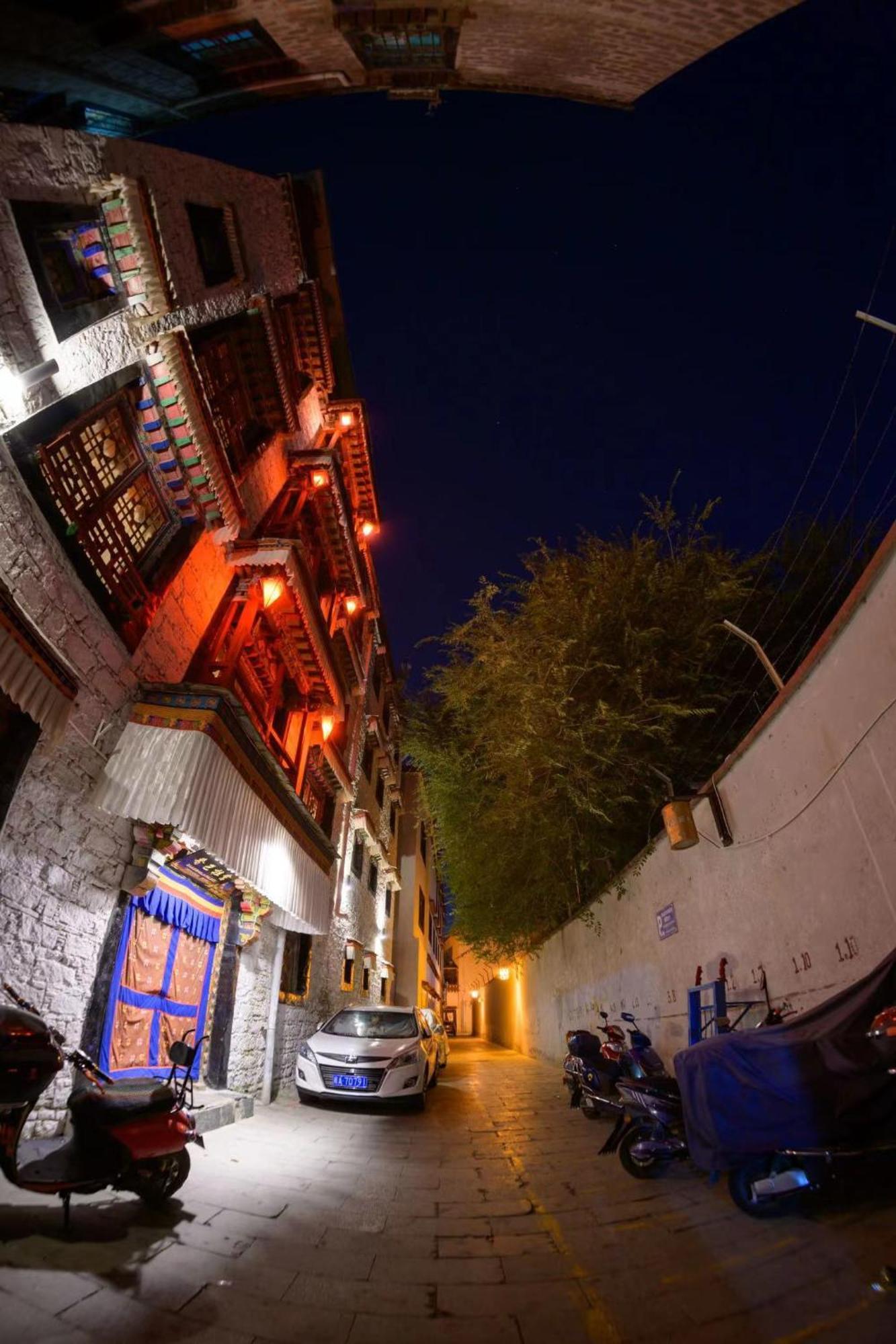 Shambhala Palace Hotel Lhasa Zewnętrze zdjęcie